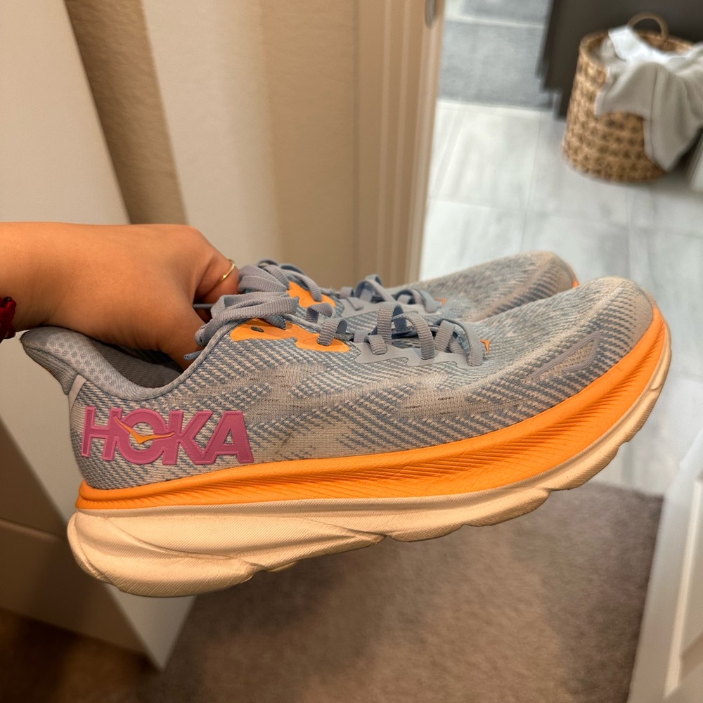 Hoka Clifton 9 Sneakers